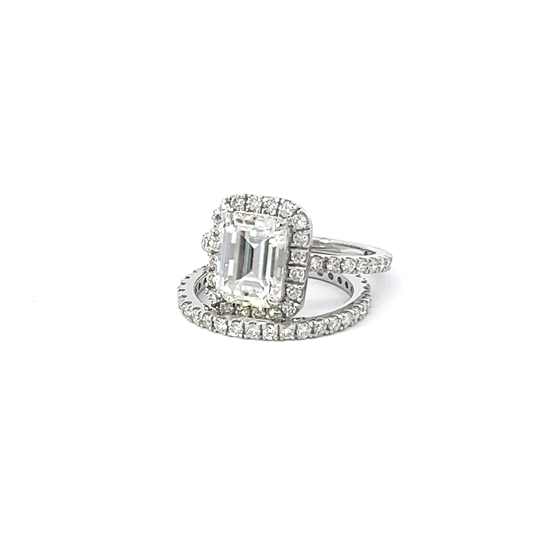 14K White Gold Emerald Cut Diamond Engagement Ring (3.90 g) 14K White Gold Emerald Cut Diamond Engagement Ring (3.90 g)