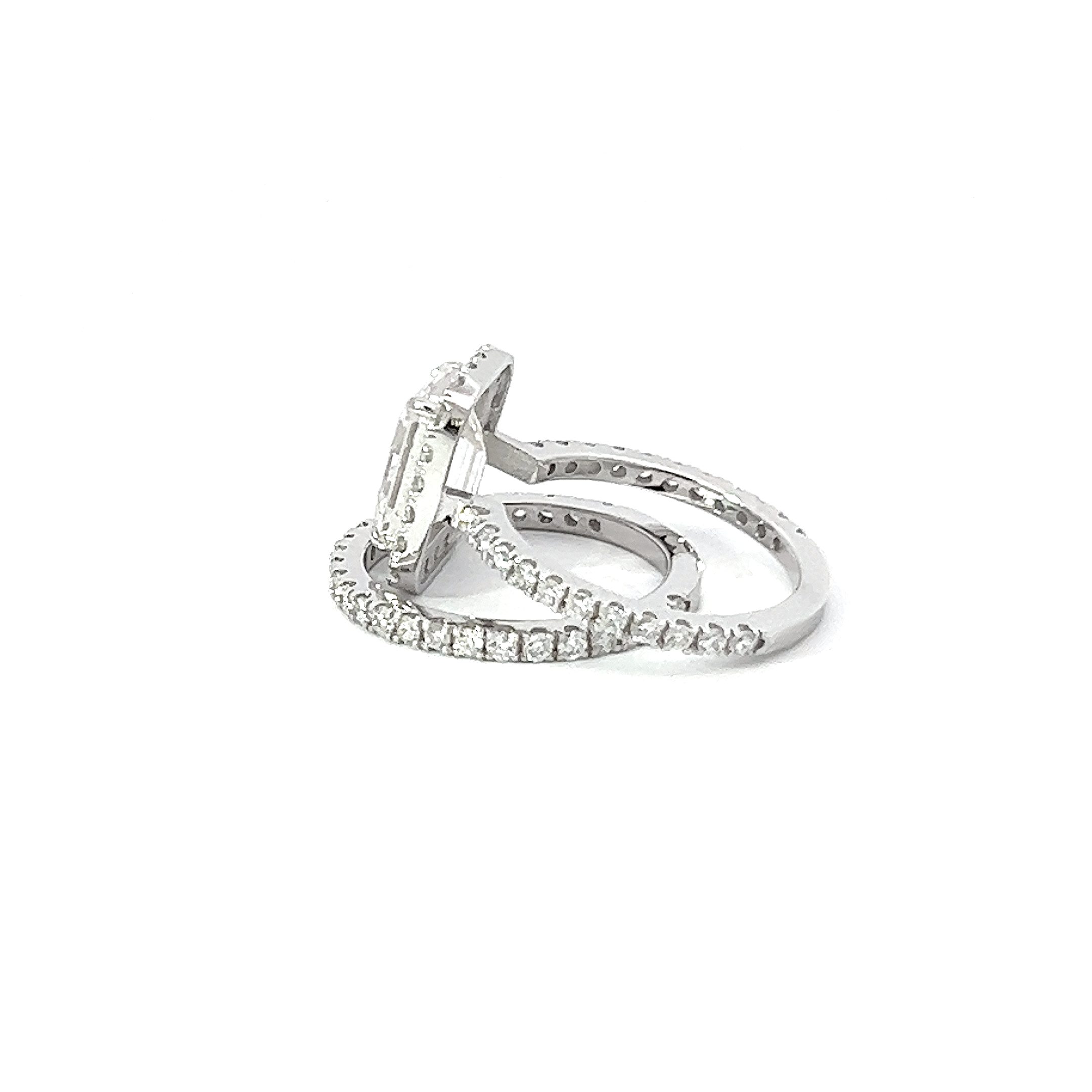 14K White Gold Emerald Cut Diamond Engagement Ring (3.90 g) 14K White Gold Emerald Cut Diamond Engagement Ring (3.90 g)