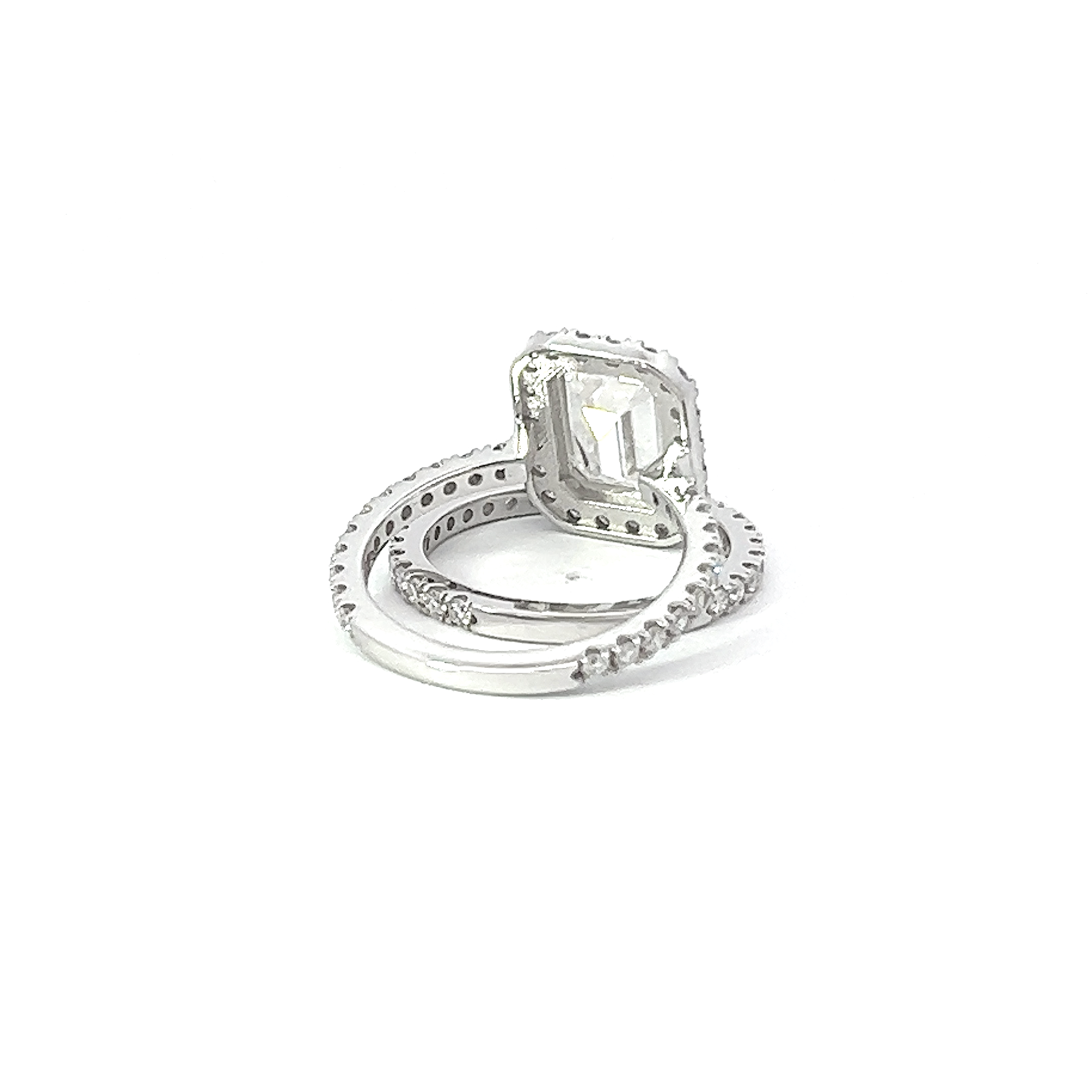 14K White Gold Emerald Cut Diamond Engagement Ring (3.90 g) 14K White Gold Emerald Cut Diamond Engagement Ring (3.90 g)