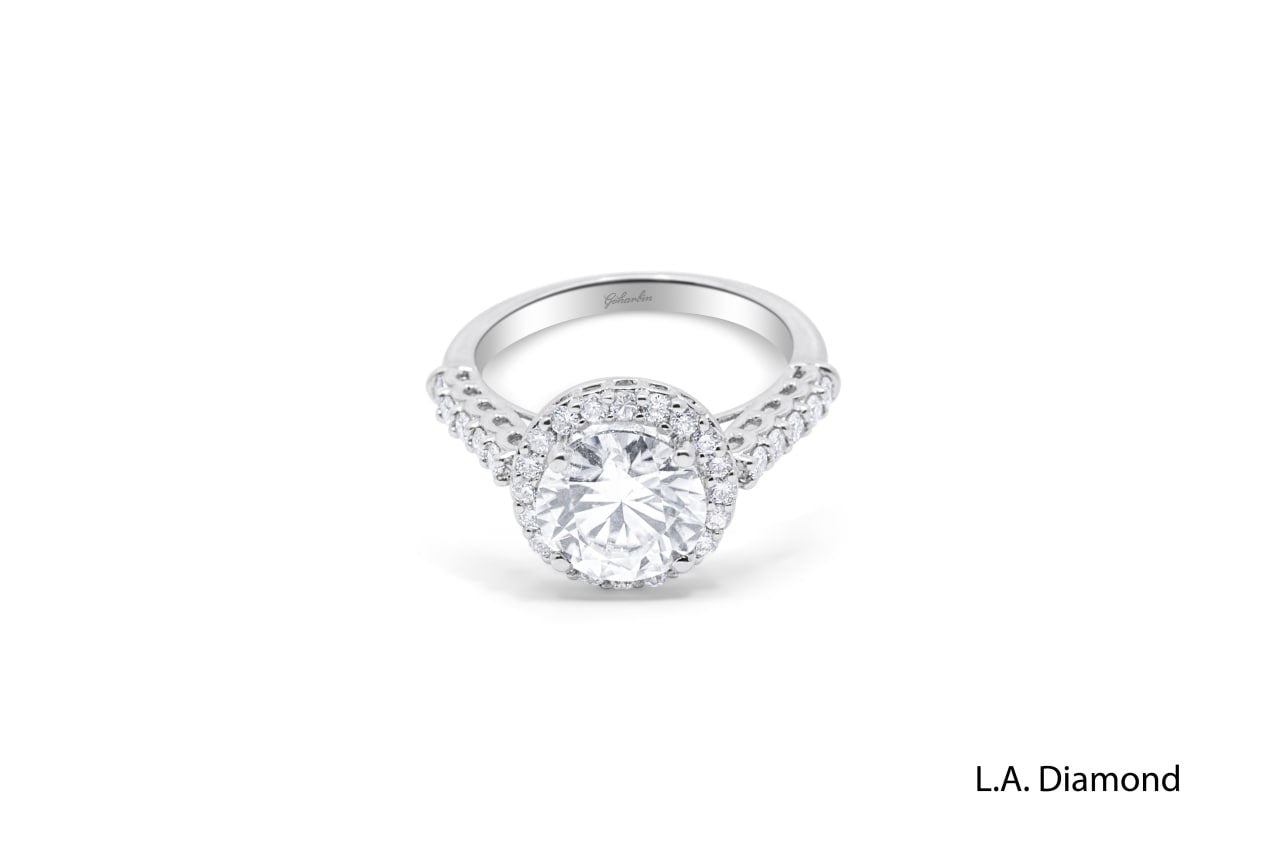 14K White Gold Halo-Style Engagement Ring (4.20g) 14K White Gold Halo-Style Engagement Ring (4.20g)