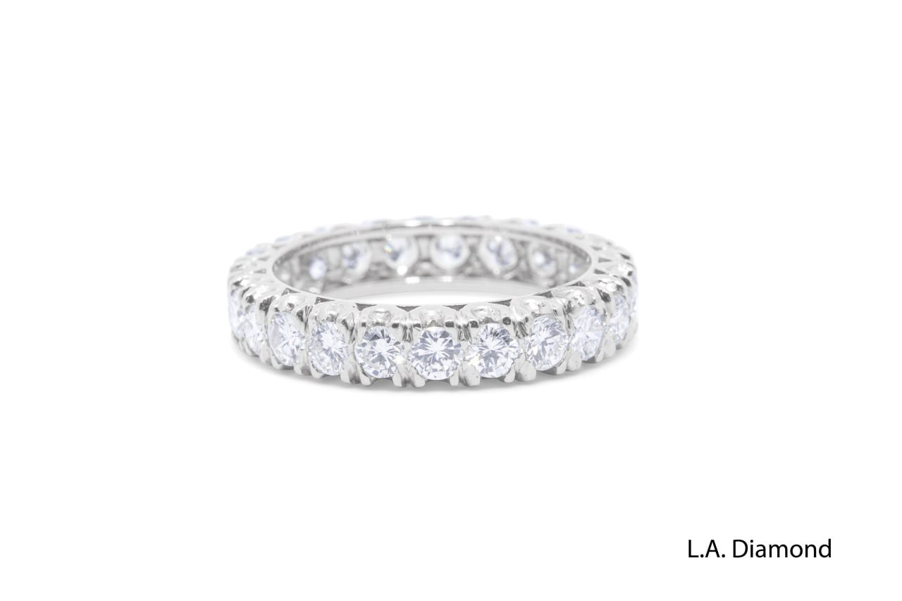 14K White Gold Round Diamond Eternity Ring (2.60 ct) 14K White Gold Round Diamond Eternity Ring (2.60 ct)