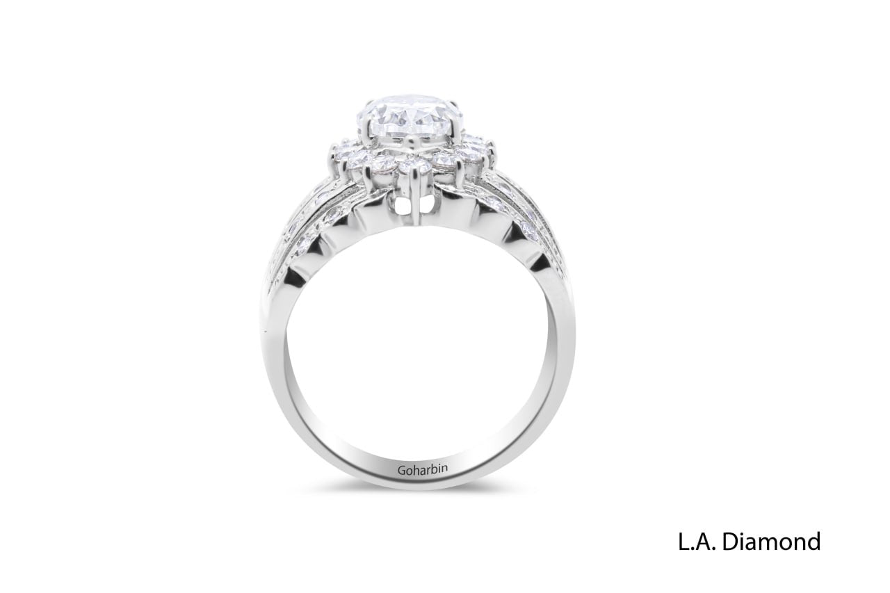 18K White Gold Oval Cut Diamond Engagement Ring 18K White Gold Oval Cut Diamond Engagement Ring