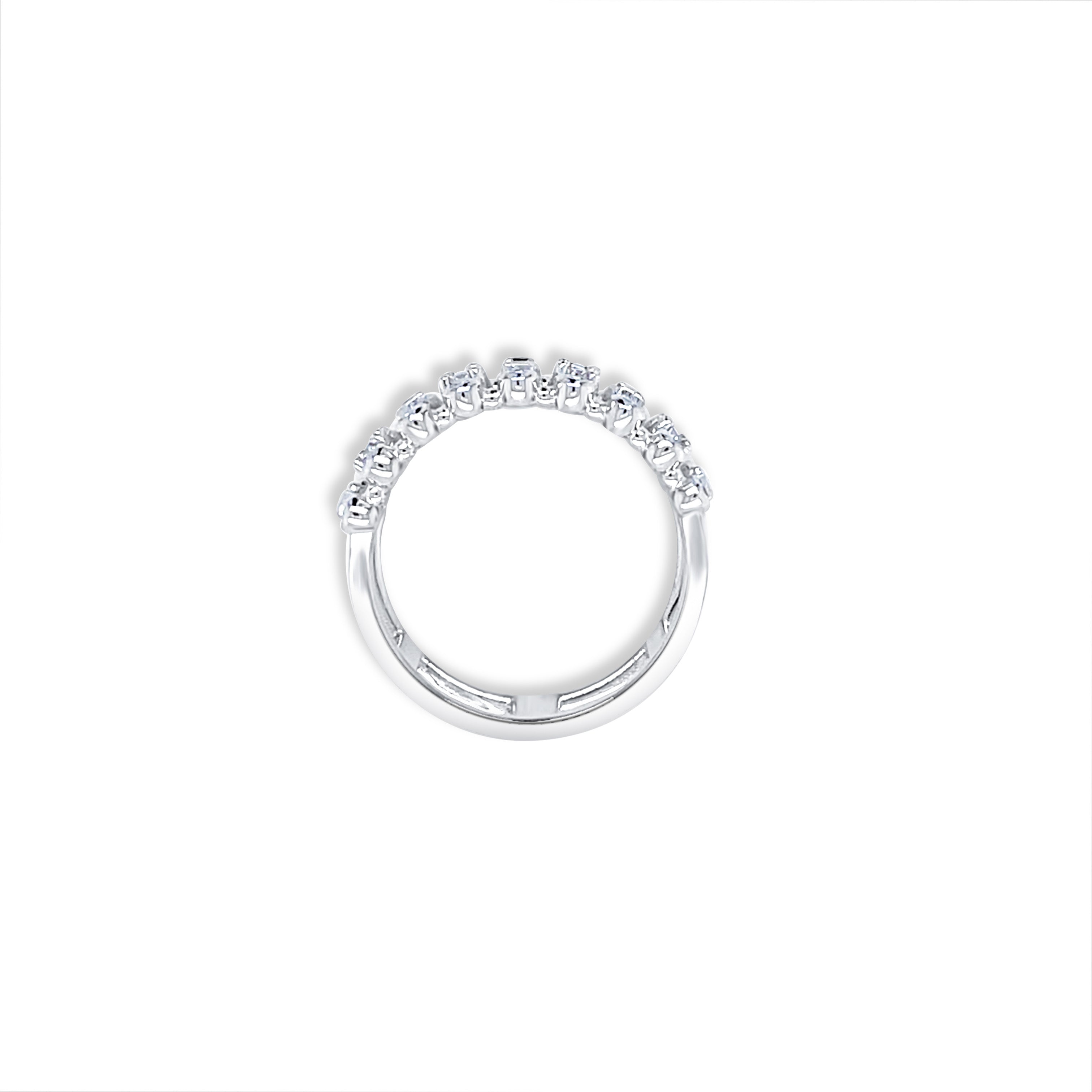 18K White Gold Multiple Round-Cut Diamond Ring (0.76 ct) _ 18K White Gold Multiple Round-Cut Diamond Ring (0.76 ct) _