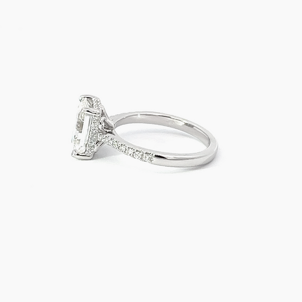 14K White Gold Emerald Cut Diamond Engagement Ring (3.30 g)