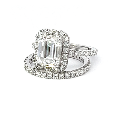 14K White Gold Emerald Cut Diamond Engagement Ring (3.90 g)