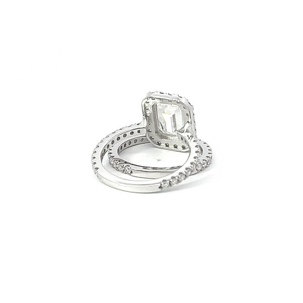 14K White Gold Emerald Cut Diamond Engagement Ring (3.90 g)