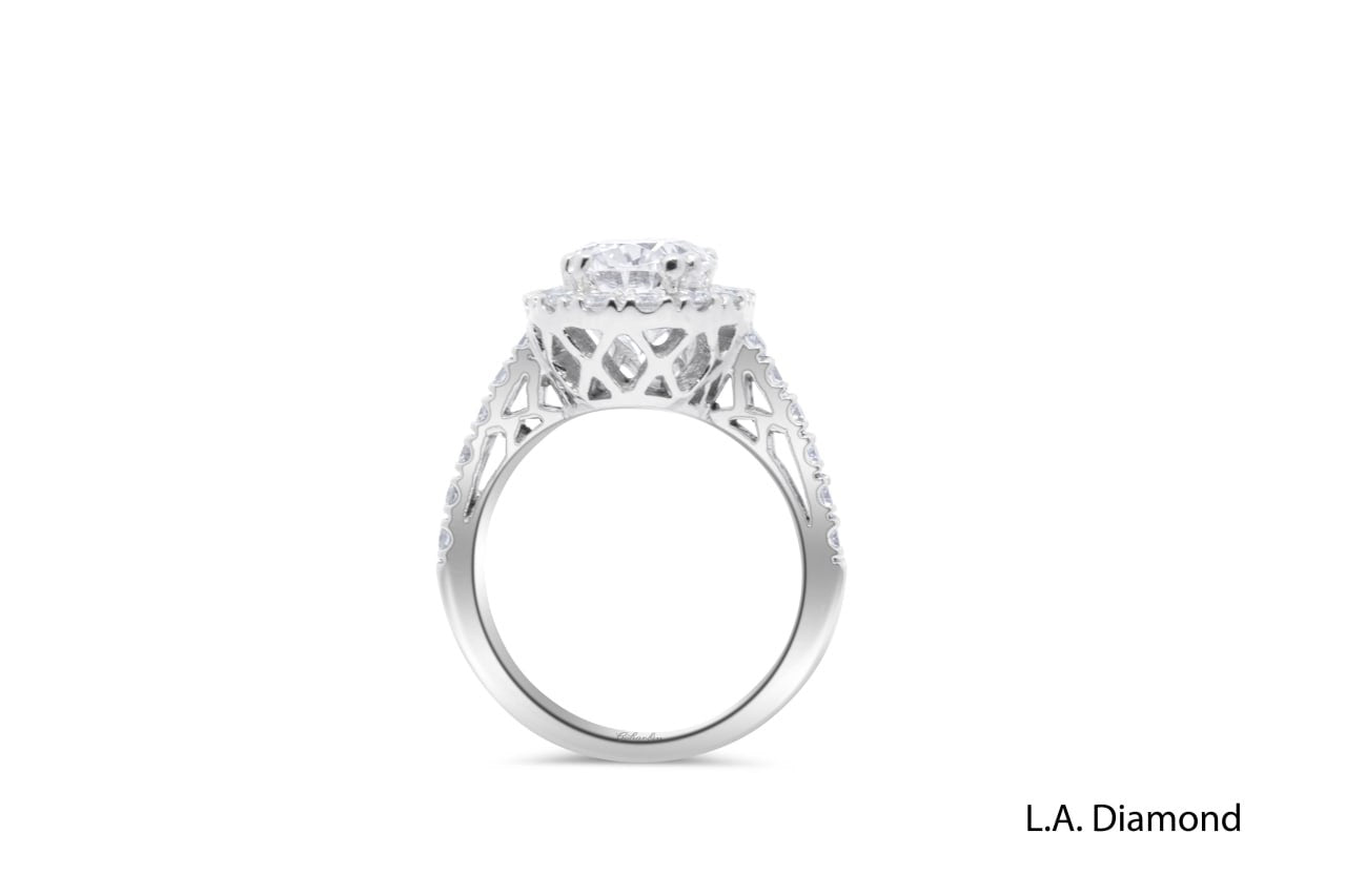 14K White Gold Oval Shape Diamond Engagement Ring (3.60 ctw)