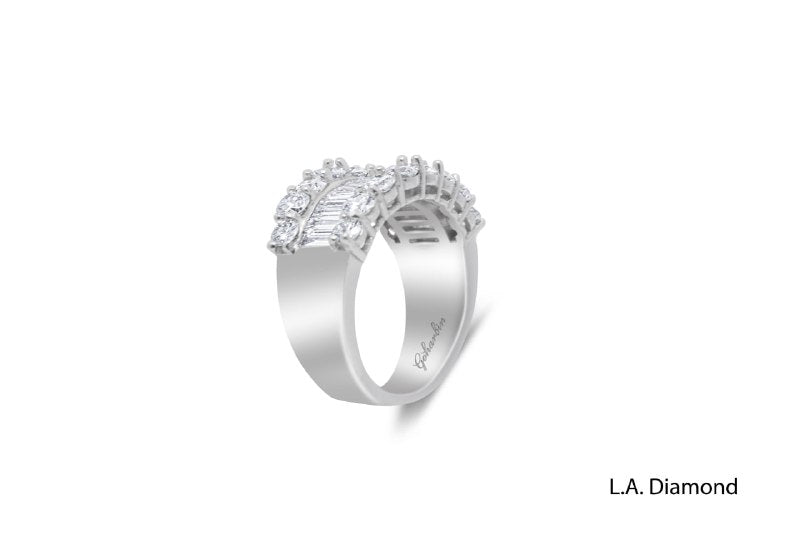 14K White Gold Round & Baguette Diamond Ring (2.89 ct )