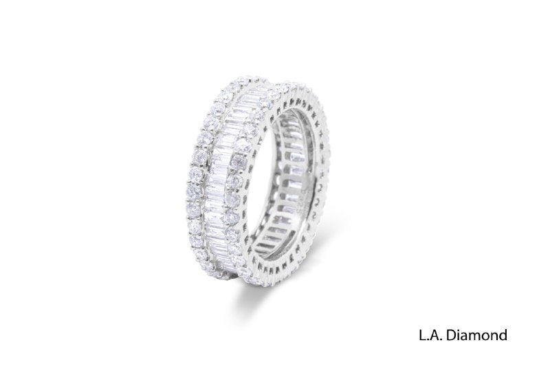 14K White Gold Round Brilliant & Baguette Diamond Ring (4.50 ct)