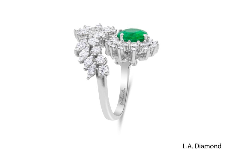18K White Gold Diamond & Emerald Ring