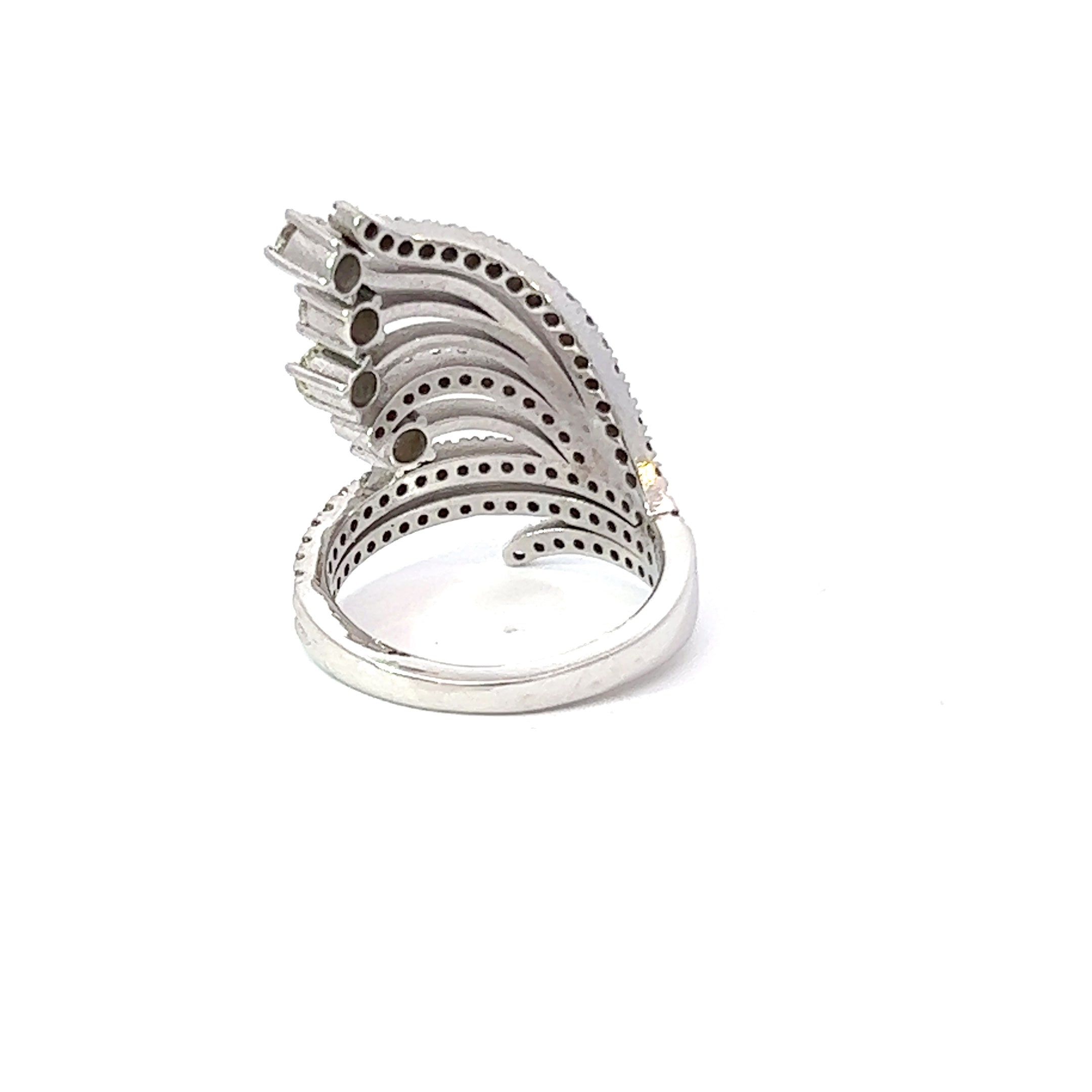 18K White Gold Round Diamond Wide Twisted Ring (2.20 ct)