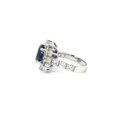 14K White Gold Oval Blue Sapphire Ring With Diamond