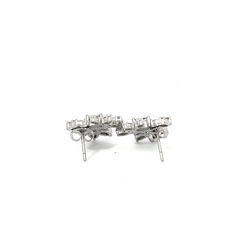 18K White Gold Diamond Earring