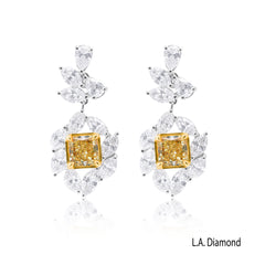 18K White Gold Petite Diamond Earrings (0.12 ct)