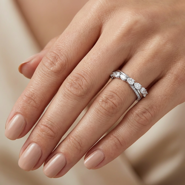 14K Gold Pear-Shape Diamond Wedding Band - LA DIAMOND