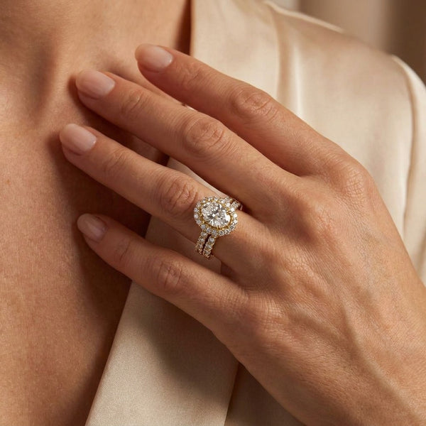 14K Gold Oval Cut Diamond Halo Engagement Ring – Timeless Elegance - SAW10063