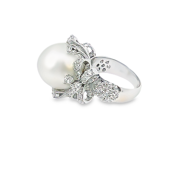 14K White Gold Diamond and Round Fresh Water Pearl Engagement Ring – 2.50ct