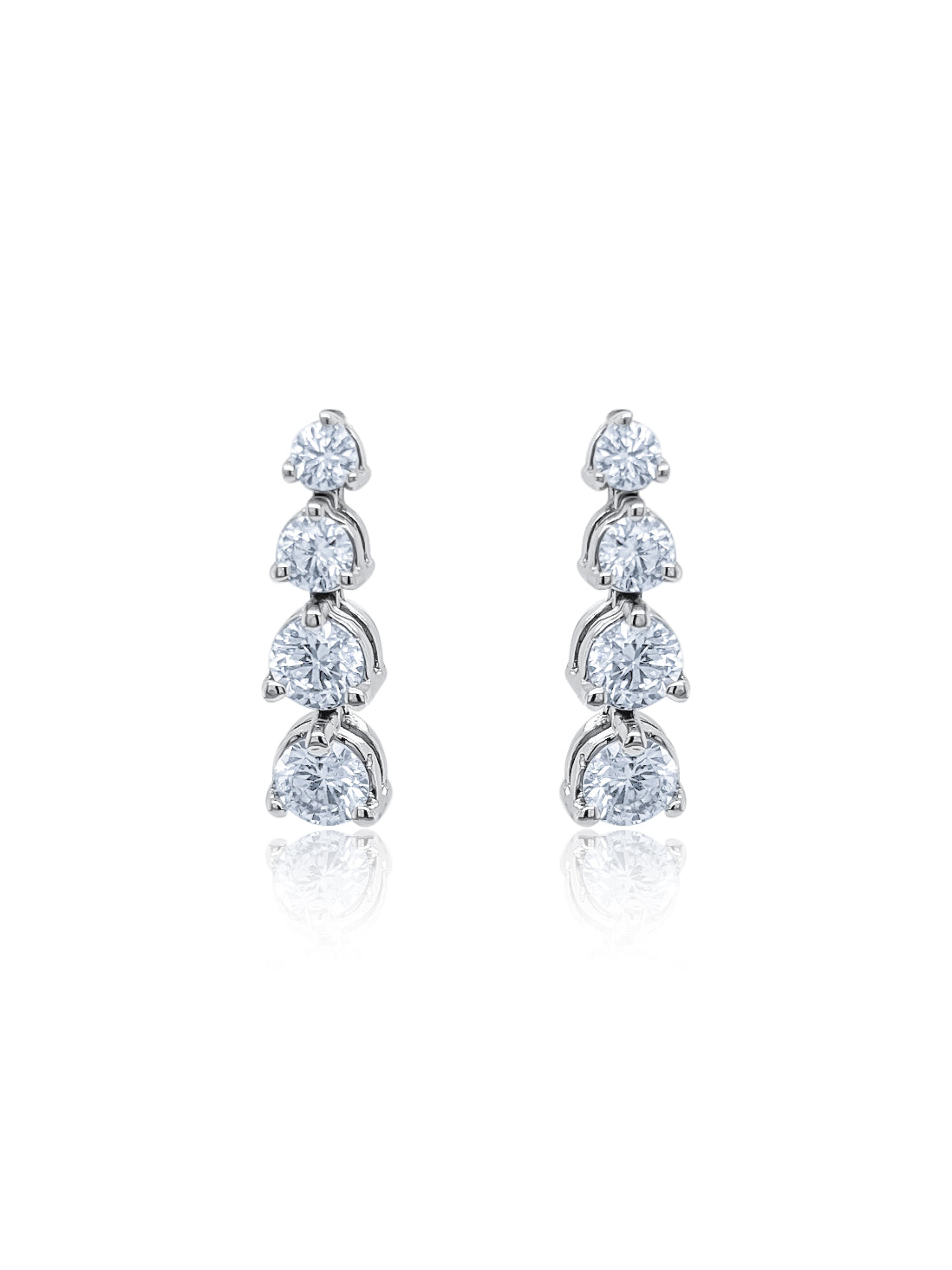 White Gold Diamond Round Cut Dangle Earring
