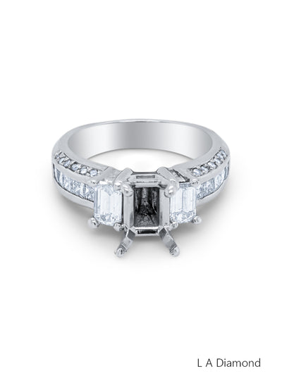 18K White Gold Round Diamond Wedding Ring